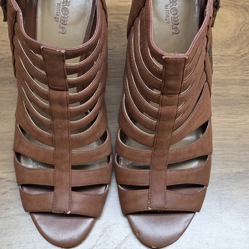 Crown Vintage Brown Strappy Gladiator Sandals - Picture 8 of 8